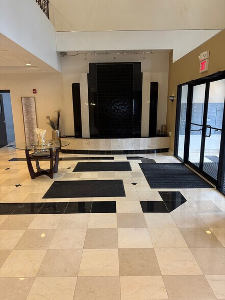 More Photos Of 822 Kumho Dr, Fairlawn Medical For Sale