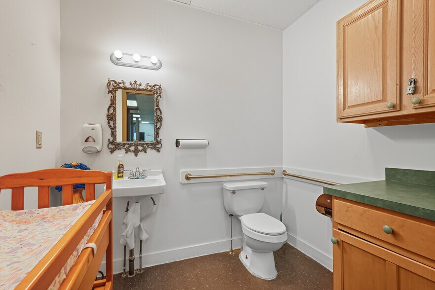 More Photos Of 100 Central St, Southbridge General Retail For Lease