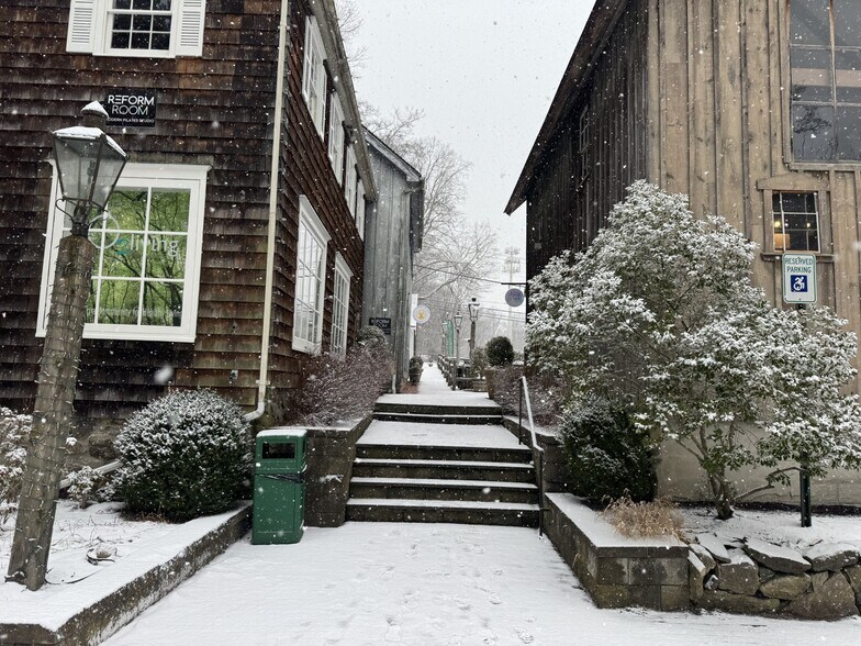 More Photos Of 792 Route 35, Cross River Office Residential For Lease