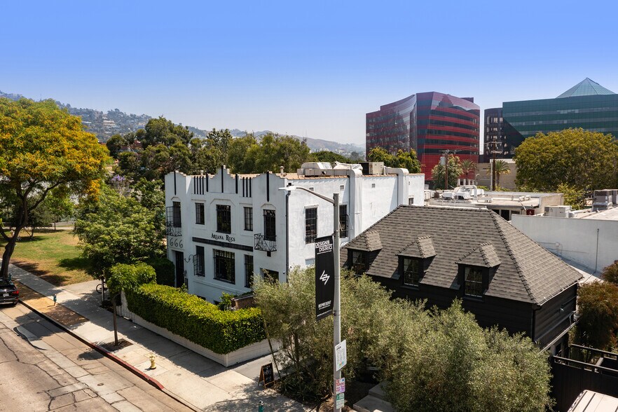 Primary Photo Of 666 N Robertson Blvd, West Hollywood Loft Creative Space For Sale