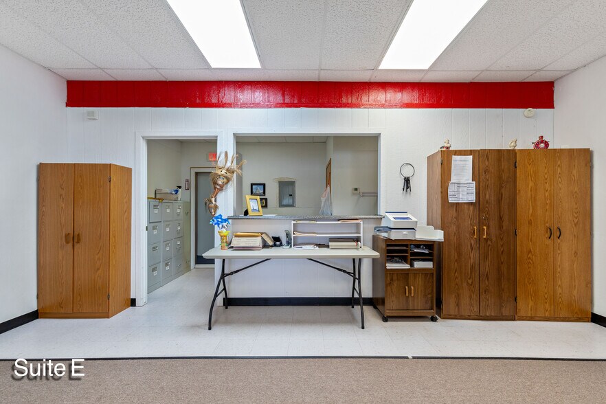 More Photos Of 19275 125 Hwy, Fairland General Retail For Sale