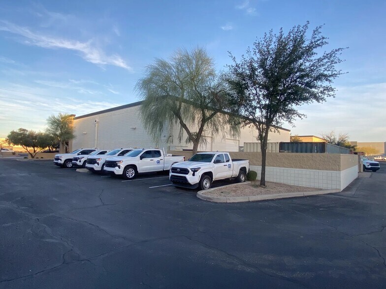 More Photos Of 175 S Hamilton Pl, Gilbert Distribution For Sale