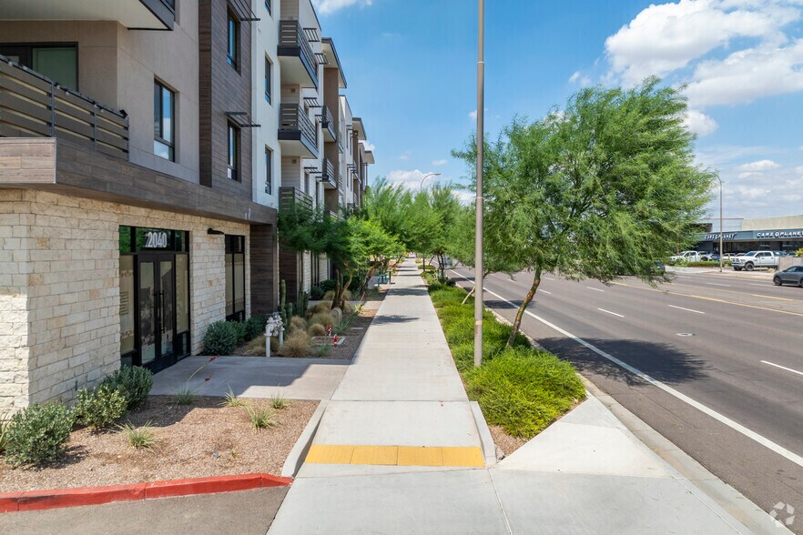 More Photos Of 2040-2060 N Scottsdale Rd, Scottsdale Apartments For Lease