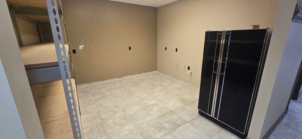 More Photos Of 8725 Youngerman Ct, Jacksonville Warehouse For Lease