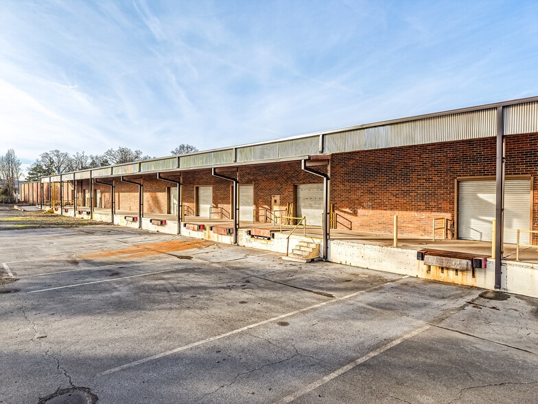 More Photos Of 21 Kirton St, Rome Warehouse For Lease