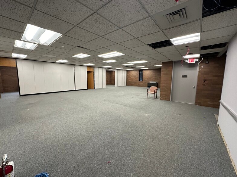 More Photos Of 101 Channel Dr, Port Washington Office For Lease