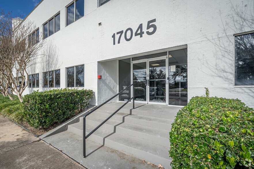 More Photos Of 17043 El Camino Real, Houston Unknown For Lease
