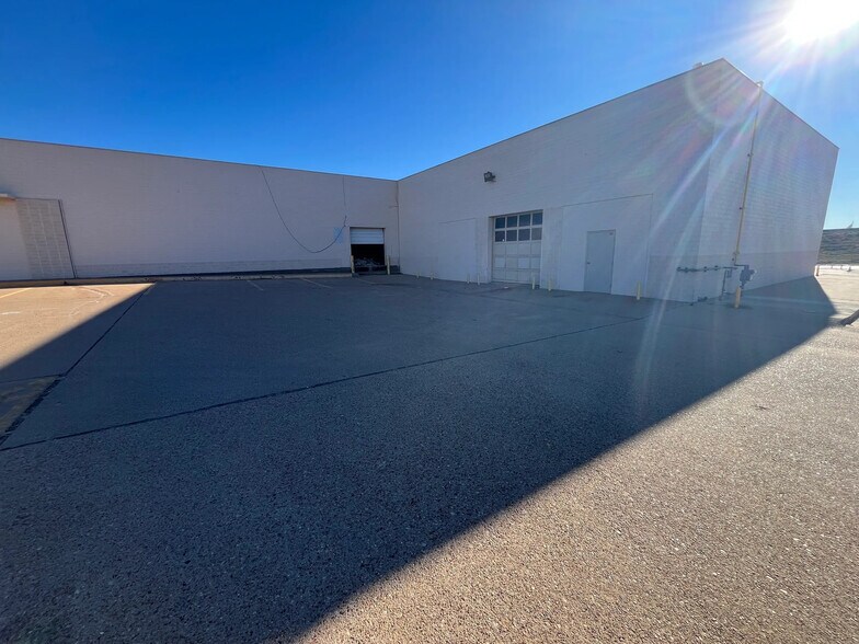 More Photos Of 604-608 E Broadway St, Sweetwater Freestanding For Lease