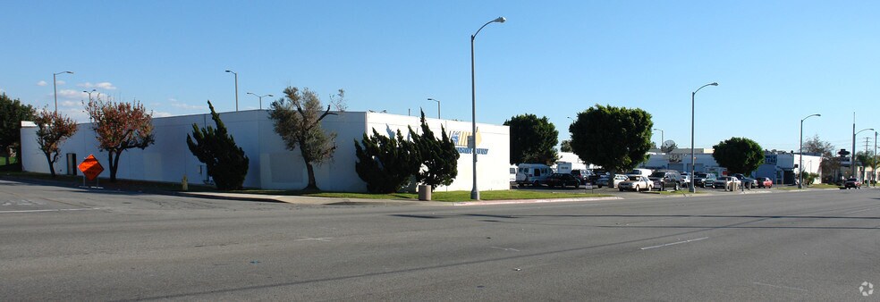 More Photos Of 10532-10576 Norwalk Blvd, Santa Fe Springs Manufacturing For Lease