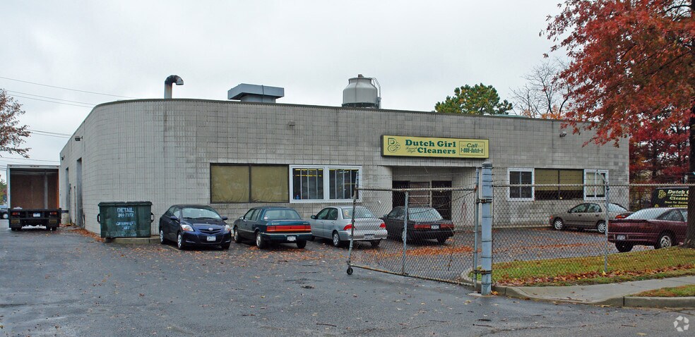 More Photos Of 1575 Lakeland Ave, Bohemia Warehouse For Sale