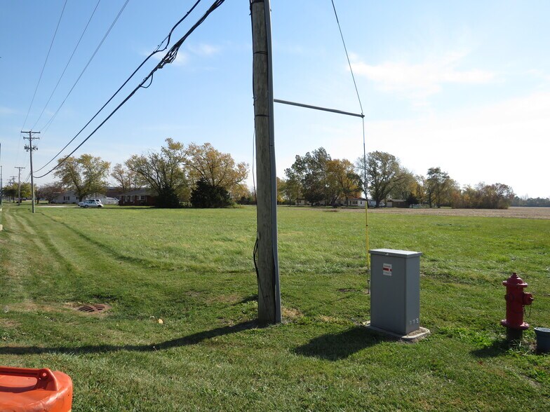 More Photos Of 1805 E Division St, Diamond Land For Sale