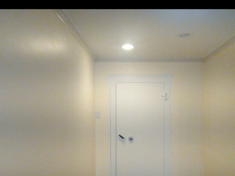 More Photos Of 301 W Broadway, Steeleville Freestanding For Sale