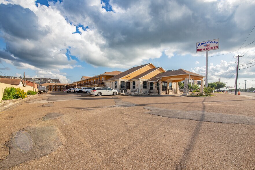More Photos Of 3005 Houston Hwy, Victoria Hotel For Sale