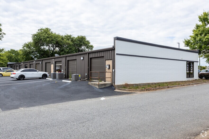 More Photos Of 154 Houston Lake Rd, Warner Robins Storefront For Sale