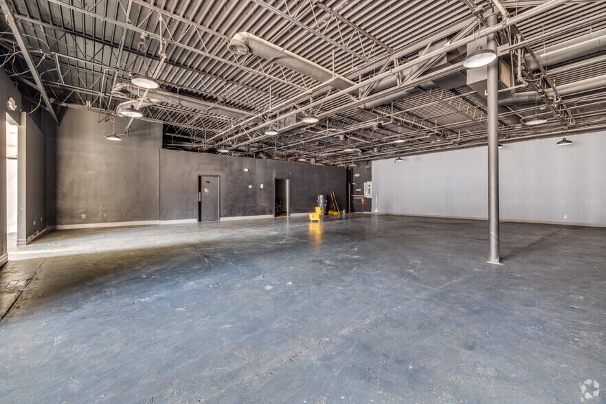 More Photos Of 1671 E 71st St, Tulsa Storefront For Sale