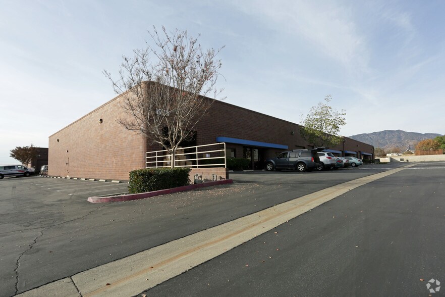 More Photos Of 1933 W 11th St, Upland Unknown For Lease