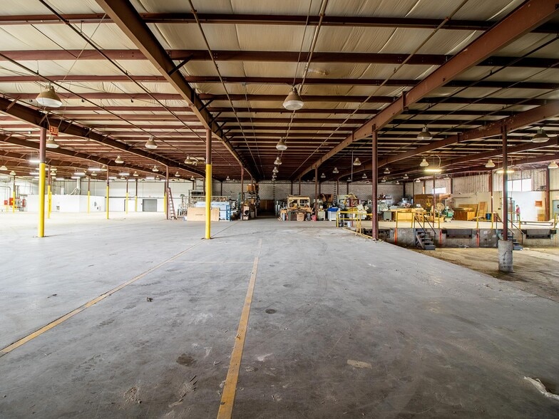 More Photos Of 99 S 3rd St, Hudson Warehouse For Lease
