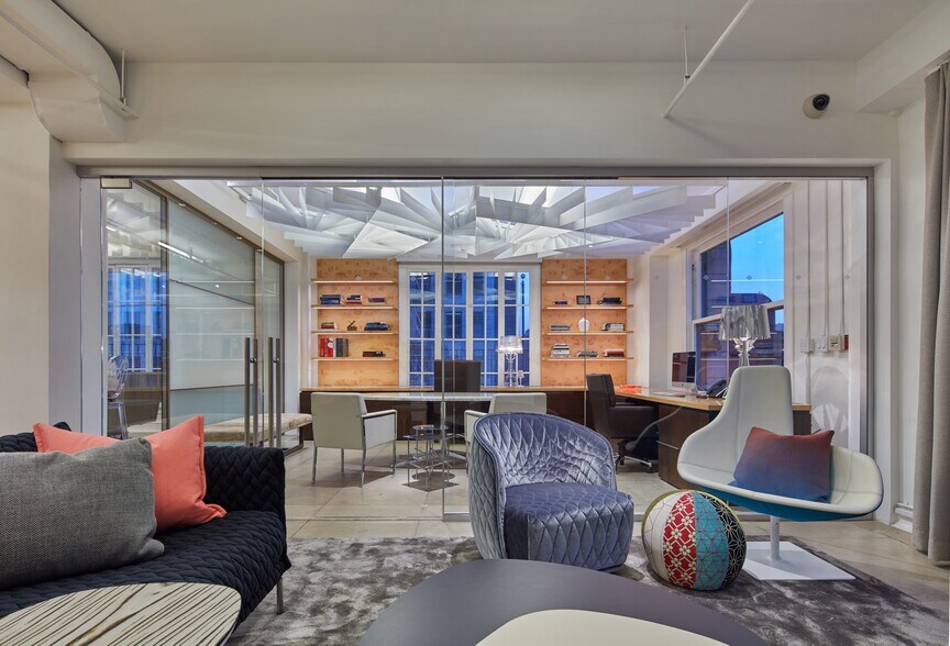 More Photos Of 521-527 W 7th St, Los Angeles Coworking Space