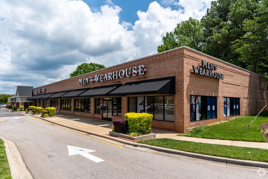 More Photos Of 213-450 Crossroads Blvd, Cary Storefront For Lease