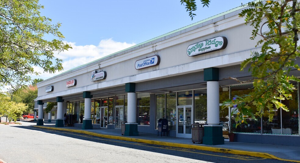More Photos Of 5716 Berkshire Valley Rd, Oak Ridge General Retail For Lease