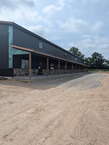 More Photos Of N7144 Bowers Rd, Elkhorn Industrial For Lease