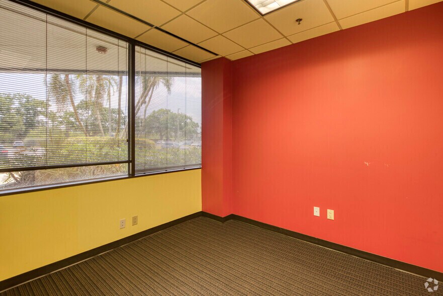 More Photos Of 11300 4th St N, Saint Petersburg Office For Lease