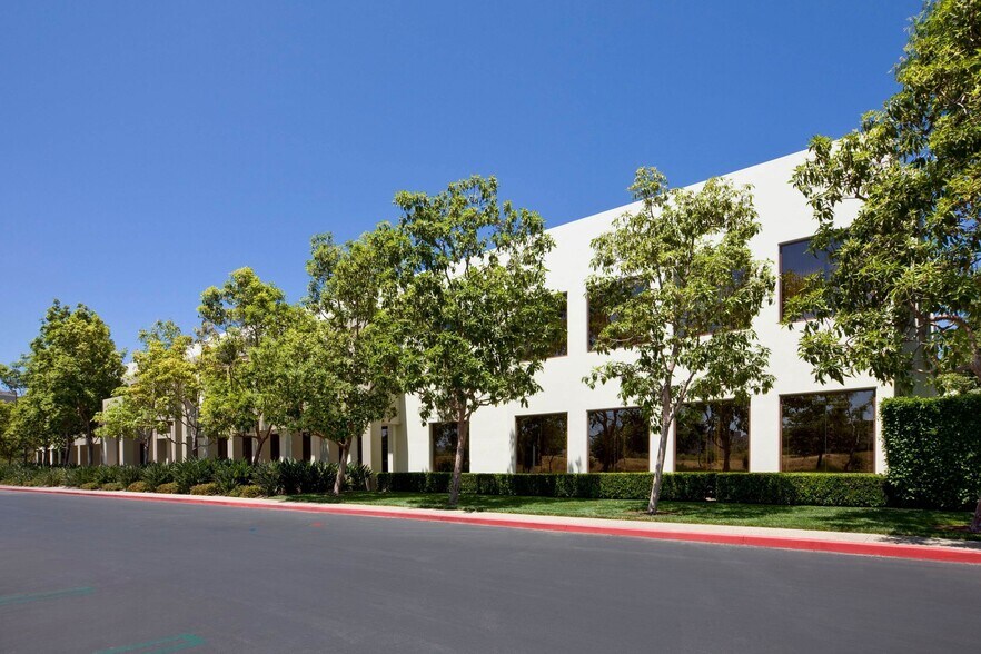 More Photos Of 111 Academy Dr, Irvine Unknown For Lease