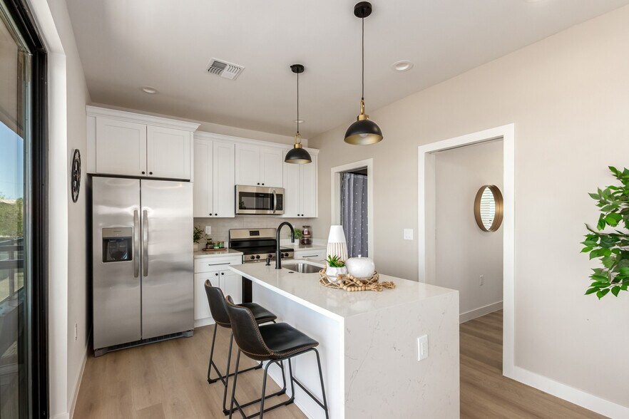 More Photos Of 411 32nd Pl, Phoenix Apartments For Sale