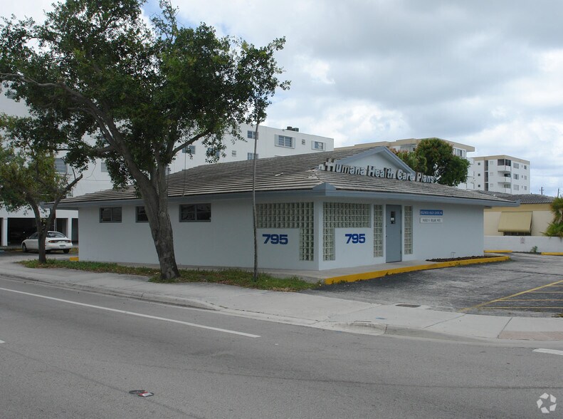 Primary Photo Of 795 S Federal Hwy, Hollywood Medical For Lease