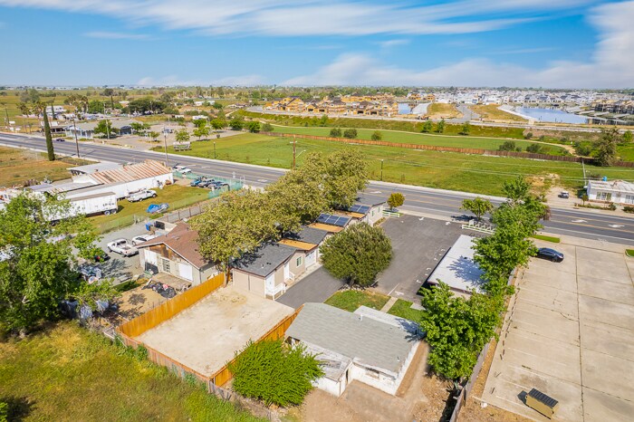 More Photos Of 6345 Bethel Island Rd, Bethel Island Apartments For Sale