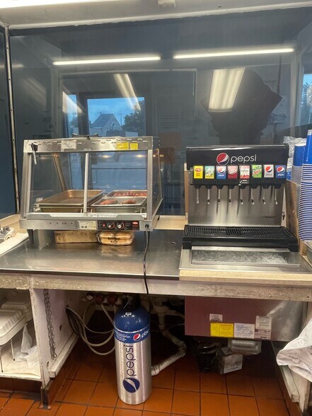 More Photos Of 100 Delaware Ave, Hurlock Restaurant For Sale