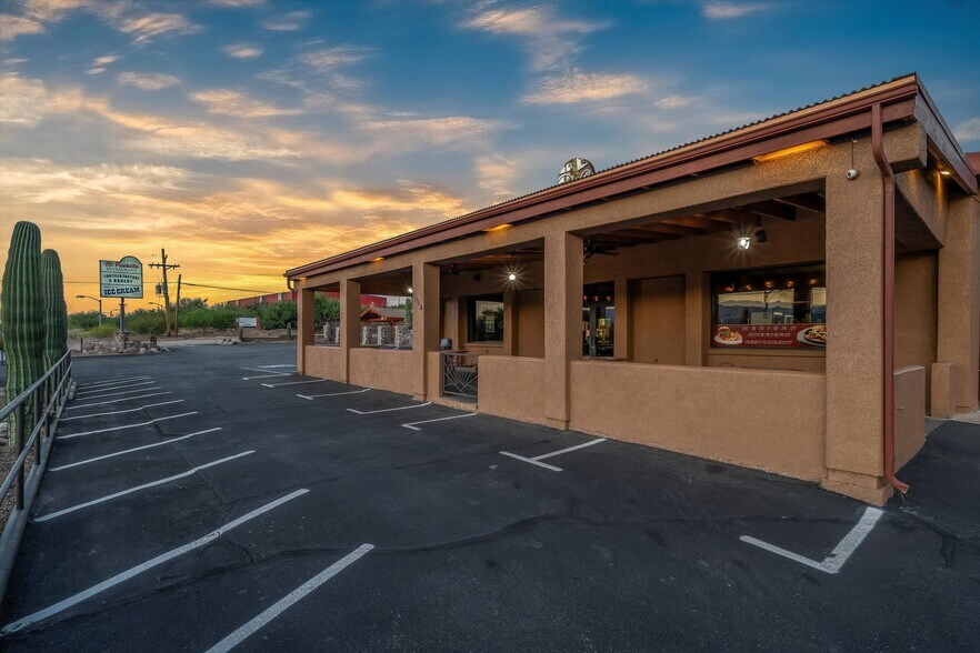 More Photos Of 706 N Old Hwy 77, Mammoth Restaurant For Sale