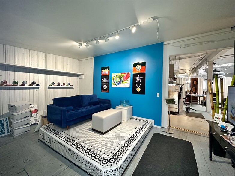 More Photos Of 5416 Shilshole Ave NW, Seattle Warehouse For Sale