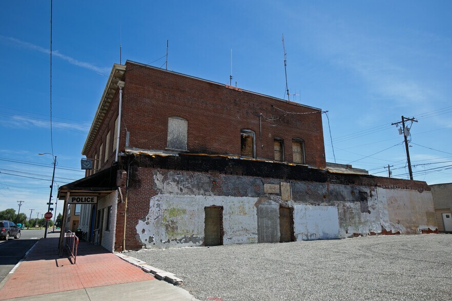 More Photos Of 601 7th St, Prosser General Retail For Sale