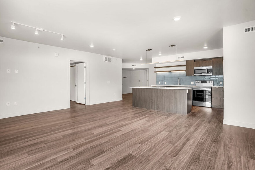 More Photos Of 360 W 200 S, Salt Lake City Apartments For Lease