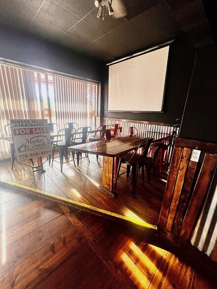 More Photos Of 112 Main St, Barnesville Restaurant For Sale