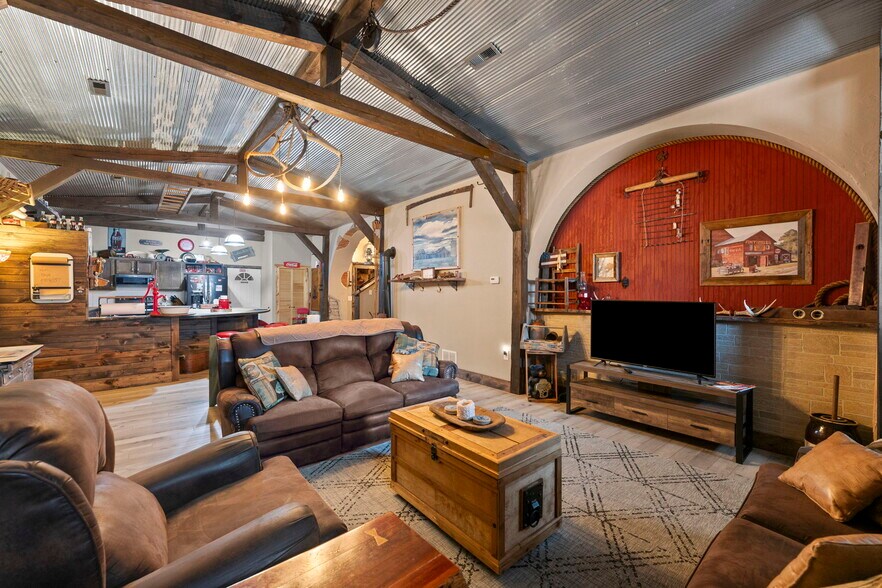 More Photos Of 116 N 3rd St, Burlington Apartments For Sale