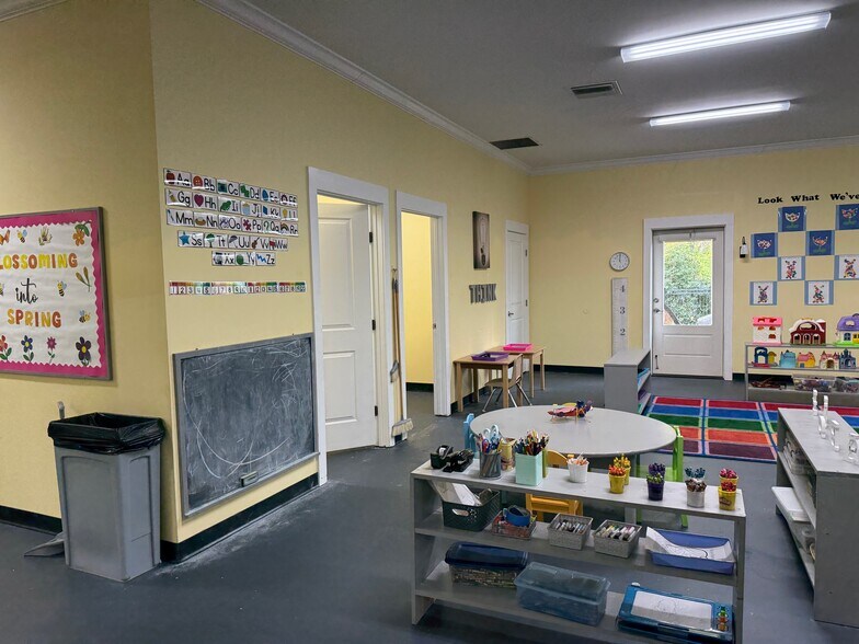 More Photos Of 2115 Anderson Rd, Greenville Daycare Center For Sale