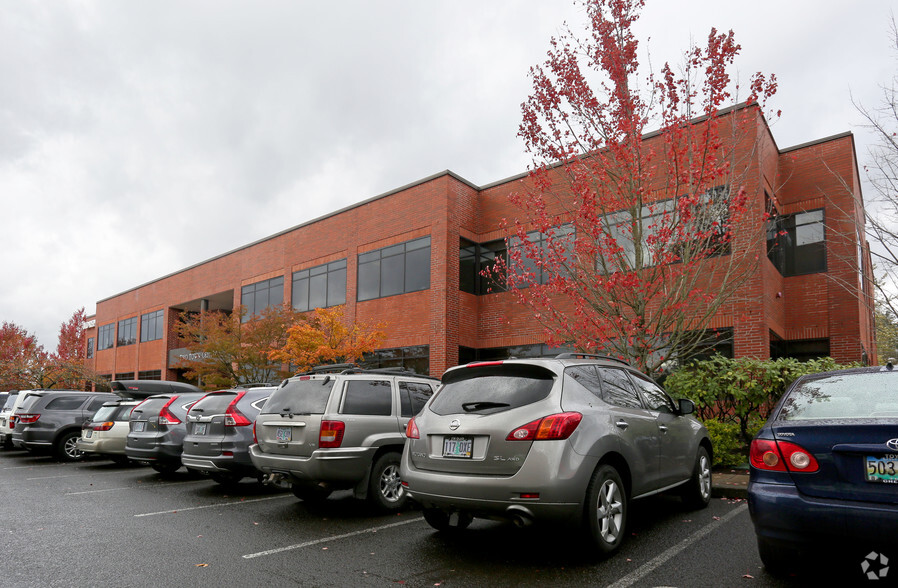 Primary Photo Of 10135 SE Sunnyside Rd, Clackamas Office For Lease