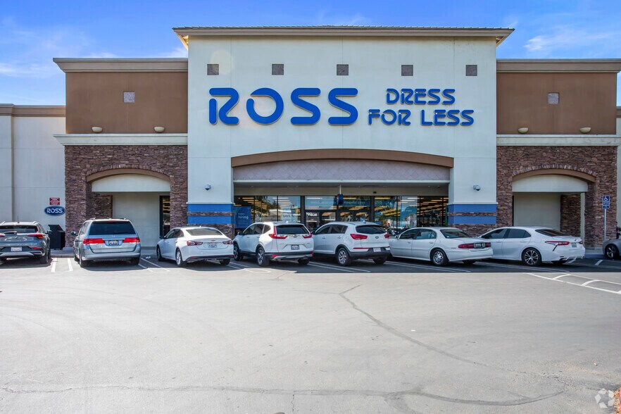 More Photos Of 801 Oakdale Rd, Modesto Unknown For Lease