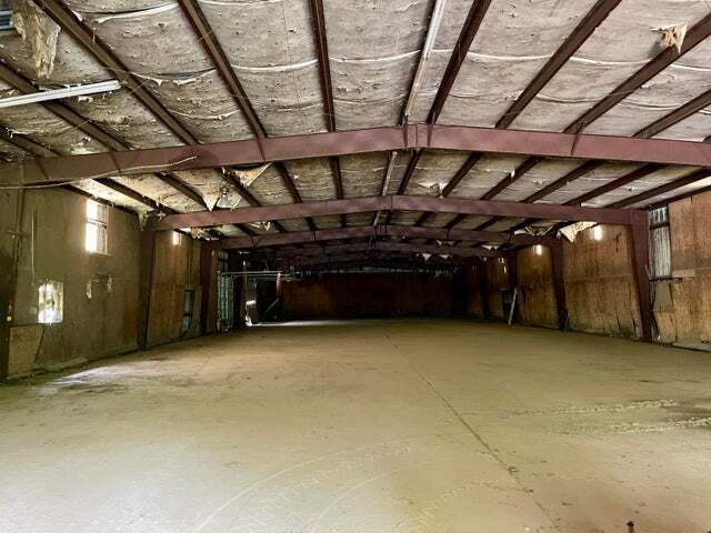 More Photos Of 40 Bradley Cove rd, Russellville Flex For Sale