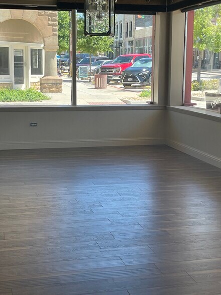 More Photos Of 921 Halsell St, Bridgeport General Retail For Sale