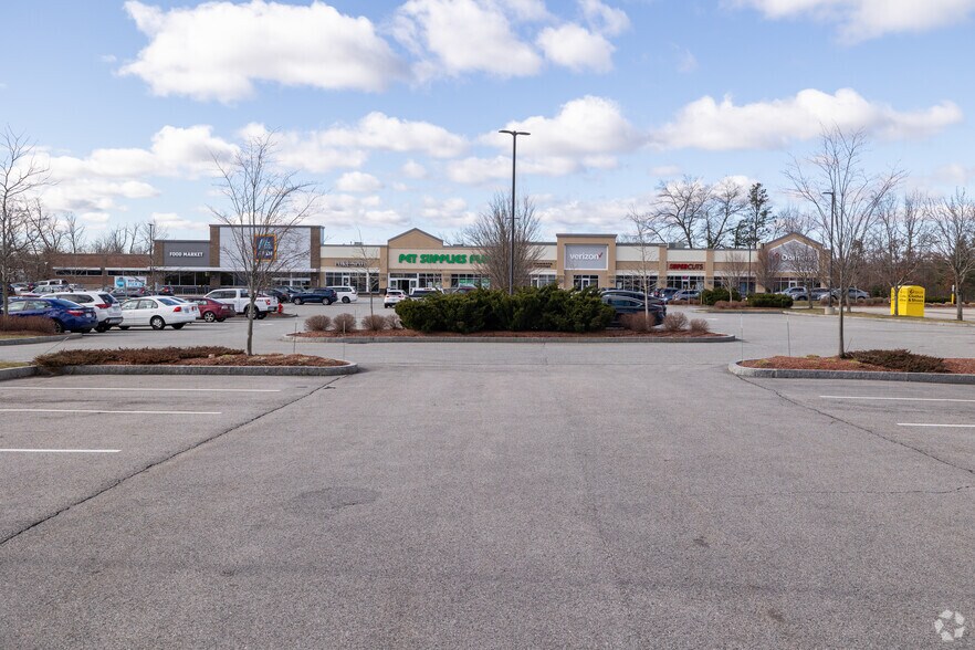 More Photos Of 270 Amherst St, Nashua Freestanding For Lease