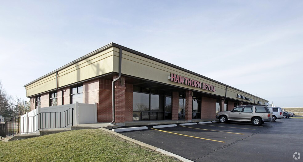 Primary Photo Of 2300-2338 Highway 94 South Outer Rd, Saint Charles Medical For Lease