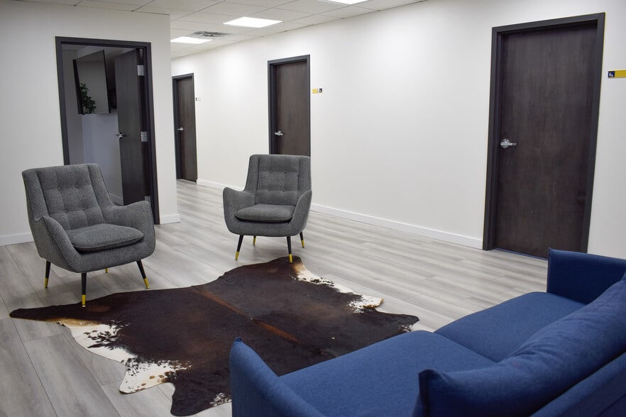 More Photos Of 45 South Ave SE, Marietta Loft Creative Space For Lease