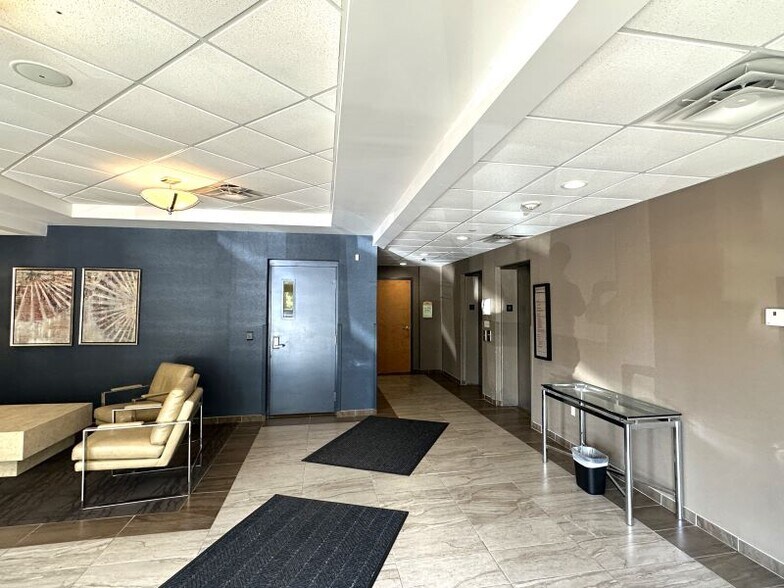 More Photos Of 6601 Centerville Business Pky, Centerville Medical For Lease