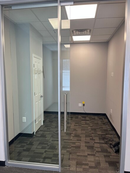 More Photos Of 7822-7860 Beechcraft Ave, Gaithersburg Light Manufacturing For Sale