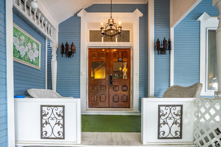 More Photos Of 910 River Rd, Wisconsin Dells Hotel For Sale