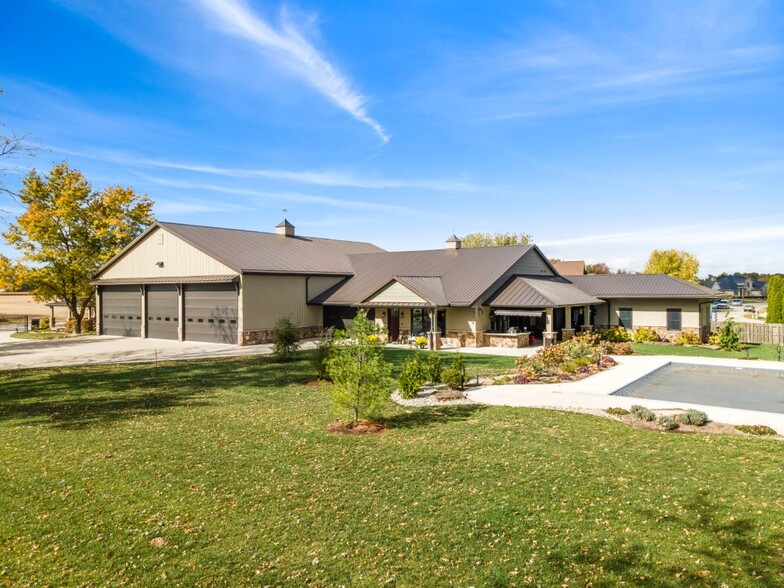 Primary Photo Of 15306 Covington Rd, Fort Wayne Flex For Sale