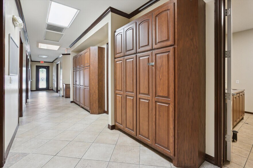 More Photos Of 3403 N Beach St, Fort Worth Medical For Lease